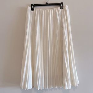 Uniqlo Pleated Skirt